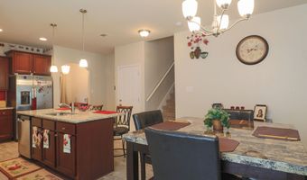 5282 Overland Dr, Biloxi, MS 39532
