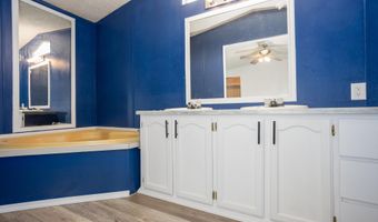 17077 Lawrence 1224, Aurora, MO 65605