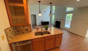13580 Weycroft Cir, Alpharetta, GA 30004