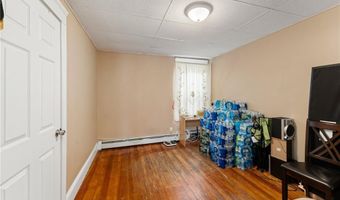 77 Fales St, Central Falls, RI 02863