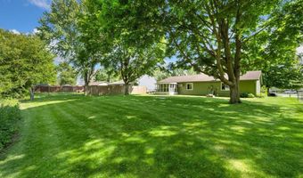 1210 Mcintyre Dr, Auburn, IN 46706