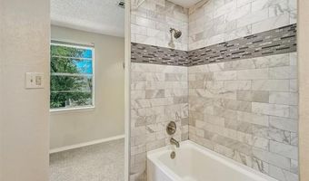 924 Manor Mall, Ardmore, OK 73401
