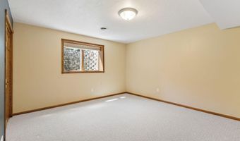 1300 26TH St SW, Austin, MN 55912