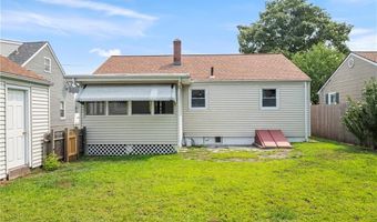 30 Stanley St, Pawtucket, RI 02861