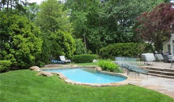 54 Scofield Ln, New Canaan, CT 06840