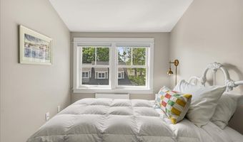 48 Ocean St, Belfast, ME 04915