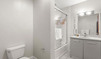 550 Seagaze Dr 12, Oceanside, CA 92054