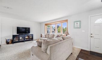 7370 Devinney Ct, Arvada, CO 80005