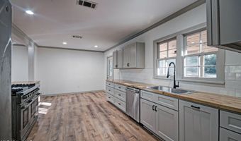 526 E Jasper St, Brandon, MS 39042