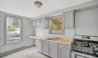 28 2nd Ave 1, Waterbury, CT 06710