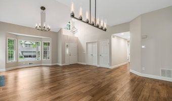 22 Smoke Rise Ln, Bedminster, NJ 07921