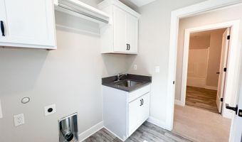 141 S Shay Rd, Andover, KS 67002