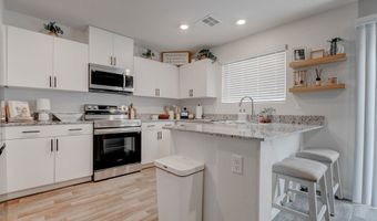 5674 Sunset Amber Ave, Las Vegas, NV 89122