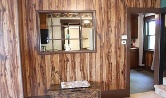 1621 10th St, Aurora, NE 68818