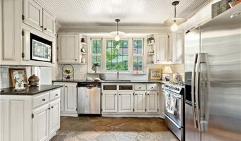 41 Clarendon Ave, Avondale Estates, GA 30002
