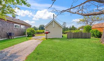 3 Enoch Is, Amityville, NY 11701