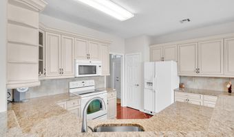 96 Sandpiper Dr, Bayville, NJ 08721