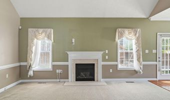 100 Cross Pointe Ln, Aberdeen, NC 28315