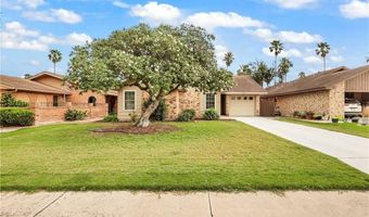 912 Palm Dr, Alamo, TX 78516