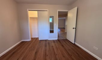 1119 E ALGONQUIN Rd 2, Arlington Heights, IL 60005