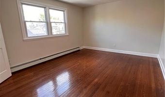 53 Pixlee Pl 2Nd Fl, Bridgeport, CT 06610
