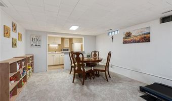 307 21st St NW, Austin, MN 55912