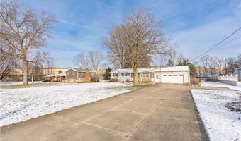 2025 S Plaza Dr, Akron, OH 44319