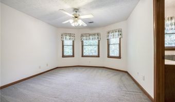 558 Auburn Rd, Auburn, GA 30011
