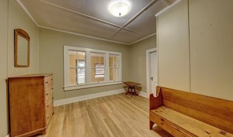 702 N 2nd St, Alpine, TX 79830