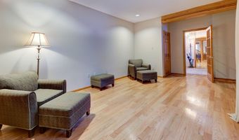 9 University Pl, Amsterdam, NY 12010