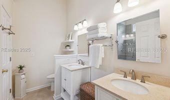 4 Lake Linden Pl, Bluffton, SC 29910