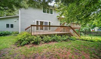 909 Idaho Ave, Ames, IA 50014