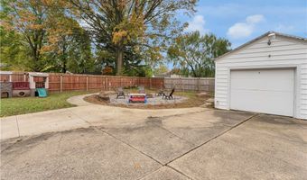42 N Navarre Ave, Austintown, OH 44515