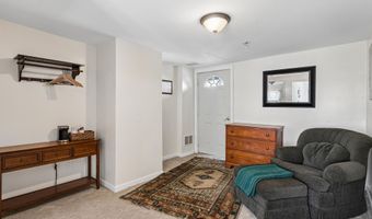 157 Main St, Belgrade, ME 04918