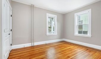427 Spring St 1, Newport, RI 02840