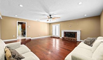 19989 Cronese Ln, Apple Valley, CA 92308
