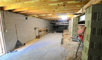 10 Tennyson Ln, Bella Vista, AR 72714