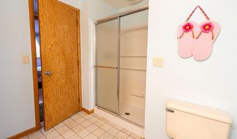 1301 Geneva Dr, Alexandria, MN 56308