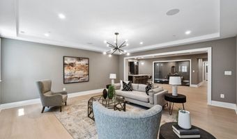 7805 CAYUGA Ave, Bethesda, MD 20817