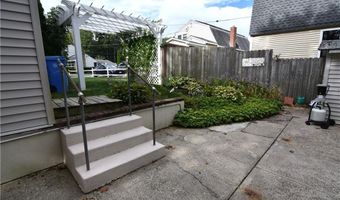 13 Cozy Ln, Cumberland, RI 02864