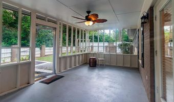1712 Twin Lakes Dr, Bainbridge, GA 39819