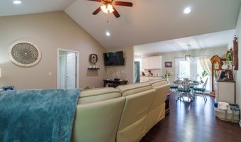 153 Chestnut St, Baxter, TN 38544