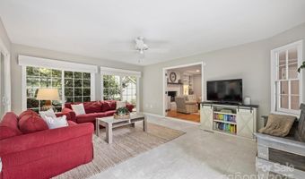 4301 Meadowridge Dr, Charlotte, NC 28226
