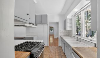 512 Carrison St, Camden, SC 29020