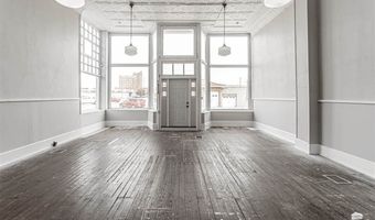 217 W 1st St, Abilene, KS 67410