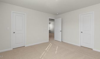 1061 Misty Creek Dr, Aberdeen, NC 28315