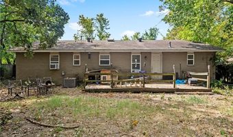 2401 SE 9th St, Bentonville, AR 72712