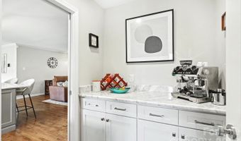3330 Woodleaf Rd, Charlotte, NC 28205