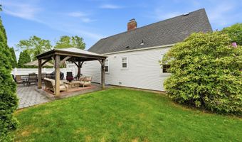 99 Oldfield Ave, Amityville, NY 11701