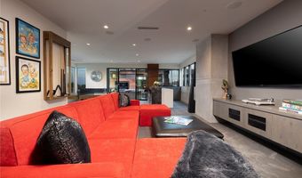 21 Drifting Shadow Way, Las Vegas, NV 89135